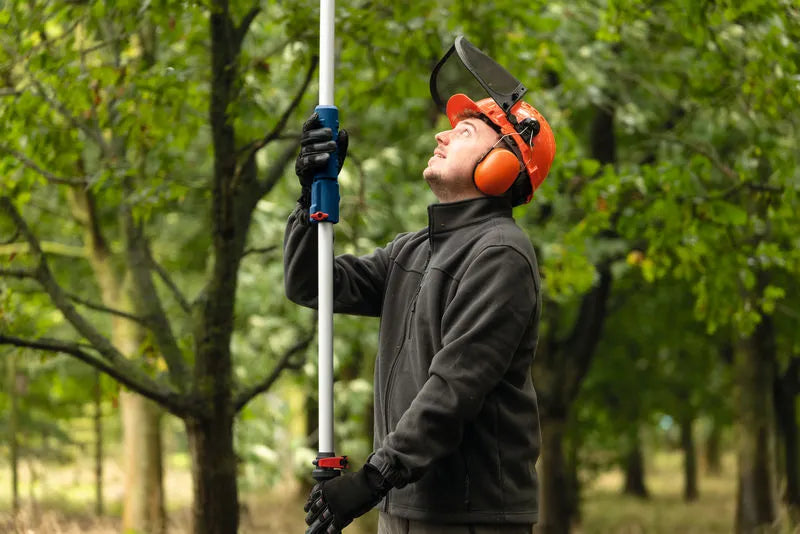Cordless telescopic pruner - GKE 18V-25 TP Professional